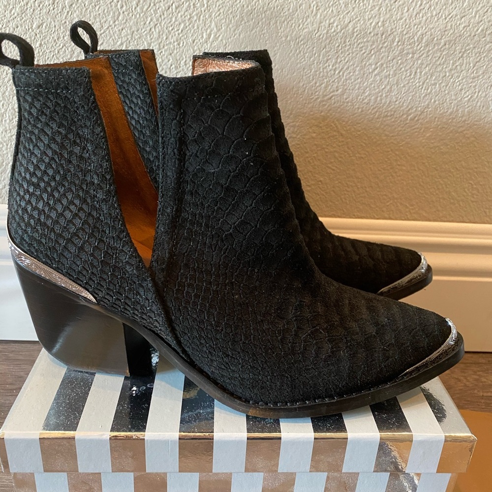 Jeffrey Campbell Cromwell booties Brand New